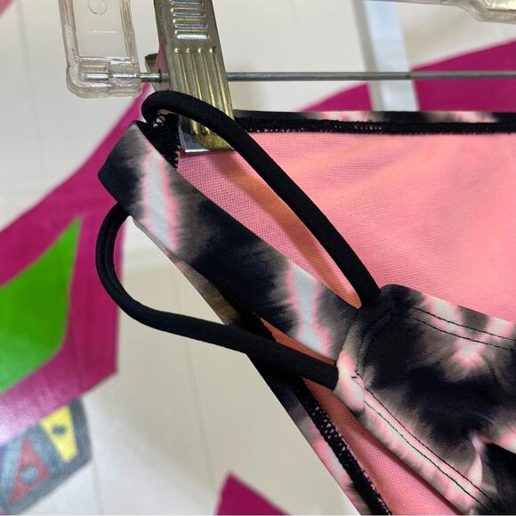 NWT, Malibu Dream Girl Pink Tie-Dye Bikini Bottom. Size Medium. 14.5" Waist - Picture 2 of 7